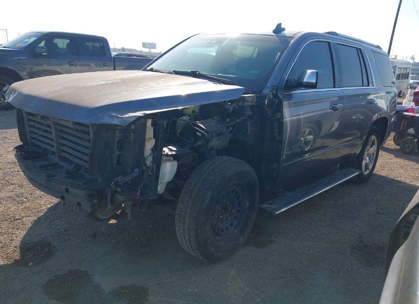 Photo 2 of 2018 Chevrolet Tahoe PREMIER (VIN 1GNSCCKC8JR258957)