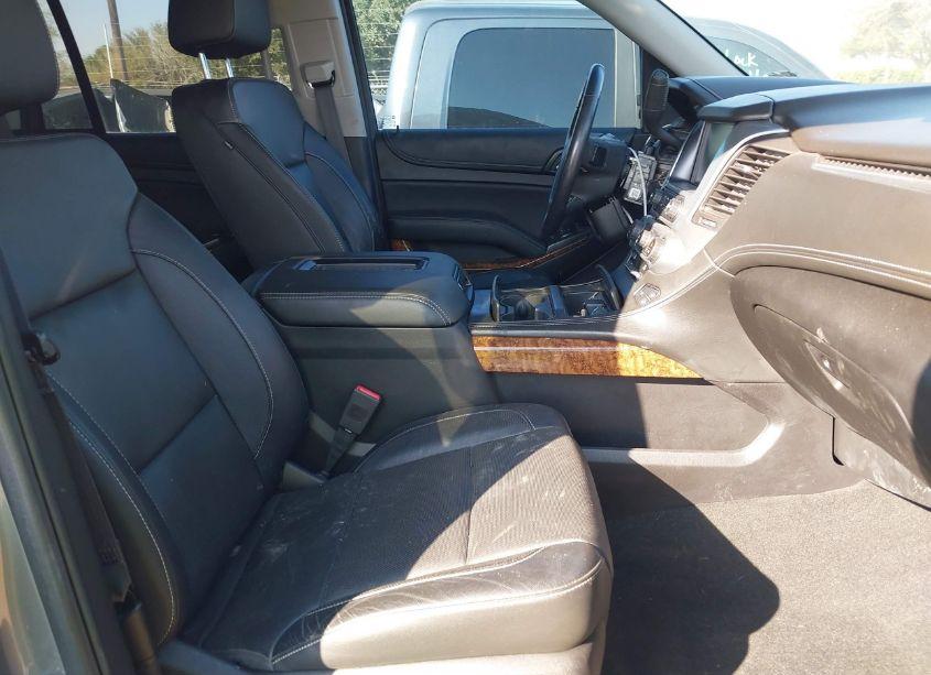 Photo 5 of 2018 Chevrolet Tahoe PREMIER (VIN 1GNSCCKC8JR258957)