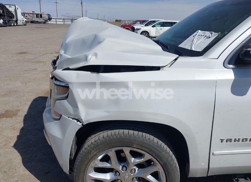 Photo 6 of 2019 Chevrolet Tahoe PREMIER (VIN 1GNSCCKC9KR256636)