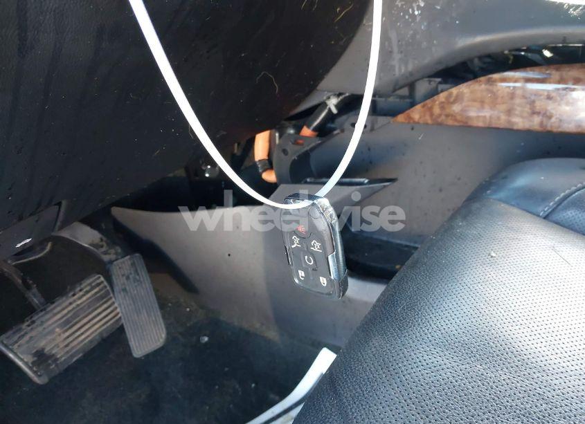 Photo 11 of 2016 Chevrolet Tahoe LTZ (VIN 1GNSCCKCXGR424792)