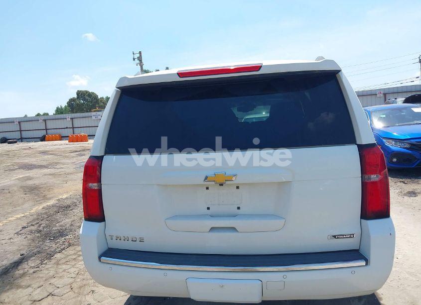 Photo 16 of 2018 Chevrolet Tahoe PREMIER (VIN 1GNSCCKCXJR324733)