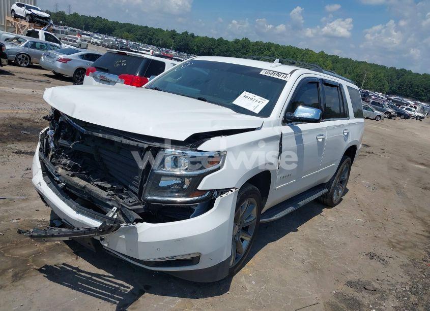 Photo 2 of 2018 Chevrolet Tahoe PREMIER (VIN 1GNSCCKCXJR324733)
