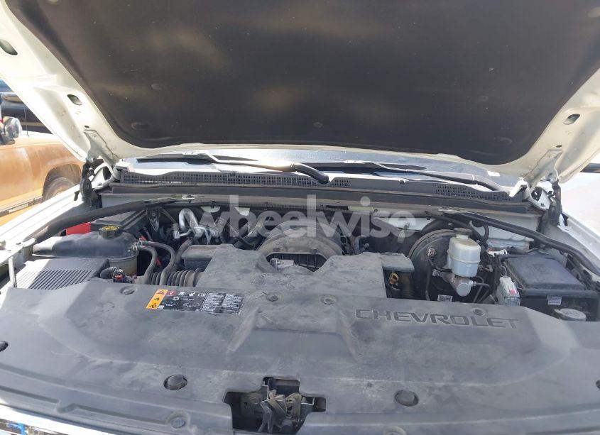 Photo 10 of 2020 Chevrolet Tahoe 2WD PREMIER (VIN 1GNSCCKCXLR215899)