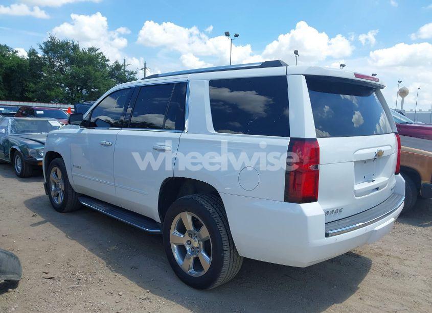 Photo 3 of 2020 Chevrolet Tahoe 2WD PREMIER (VIN 1GNSCCKCXLR215899)