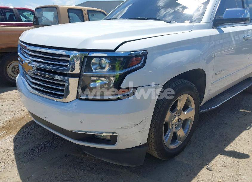 Photo 6 of 2020 Chevrolet Tahoe 2WD PREMIER (VIN 1GNSCCKCXLR215899)