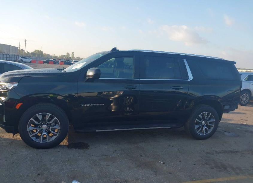 Photo 14 of 2024 Chevrolet Suburban 2WD LT (VIN 1GNSCCKD0RR257189)