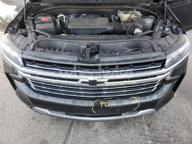 Photo 3 of 2021 CHEVROLET SUBURBAN C1500 LT N/A (VIN 1GNSCCKD1MR403009)