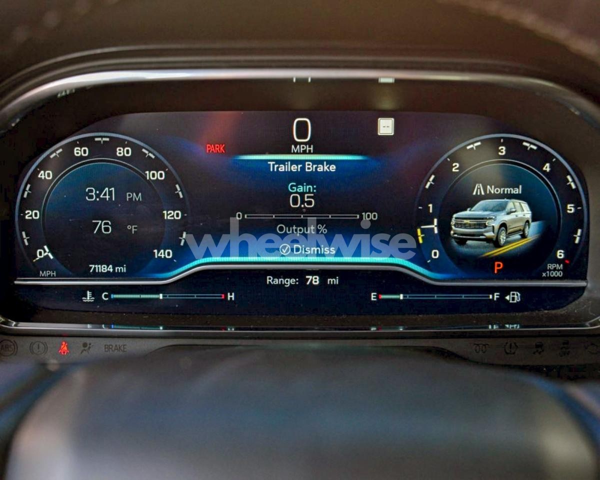 Photo 8 of 2022 CHEVROLET SUBURBAN C1500 LT (VIN 1GNSCCKD1NR180603)