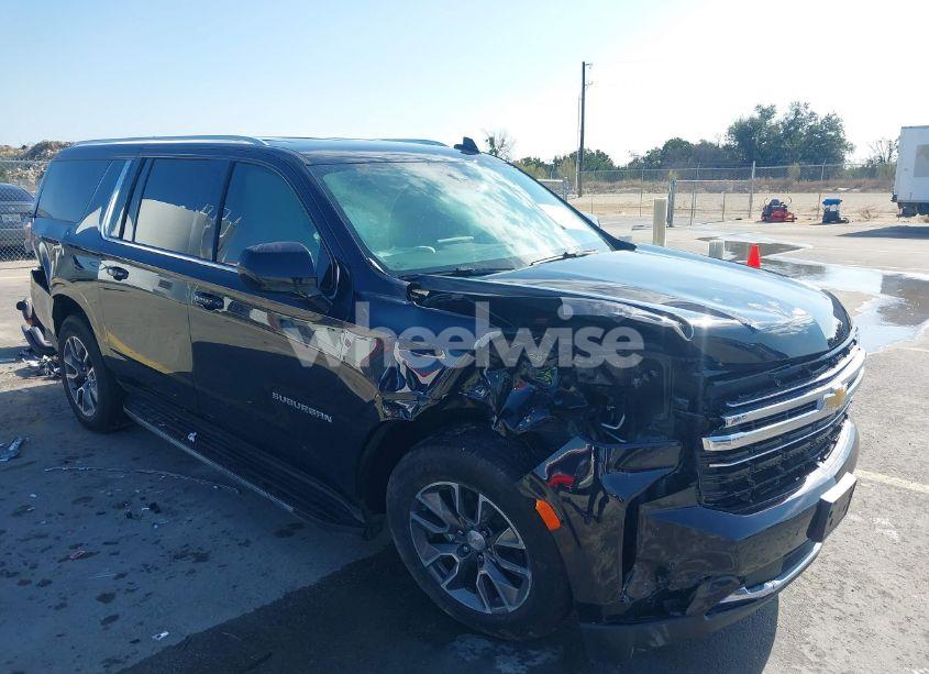 2024 Chevrolet Suburban 2WD LT (VIN 1GNSCCKD1RR196791) main photo