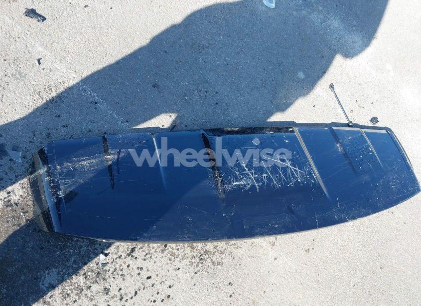 Photo 12 of 2024 Chevrolet Suburban 2WD LT (VIN 1GNSCCKD1RR196791)