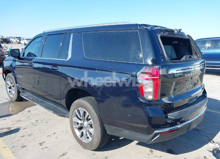 Photo 3 of 2024 Chevrolet Suburban 2WD LT (VIN 1GNSCCKD1RR196791)