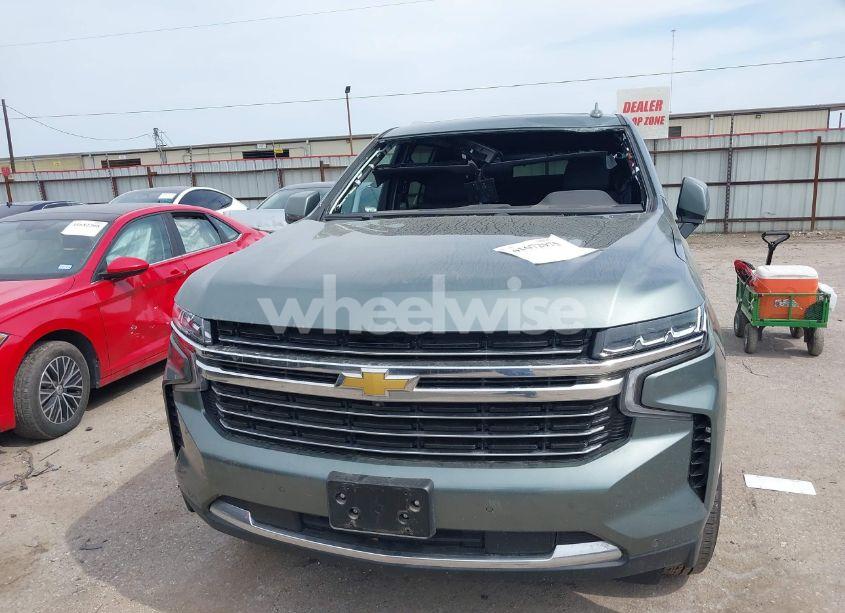 Photo 12 of 2024 Chevrolet Suburban 2WD LT (VIN 1GNSCCKD1RR221625)