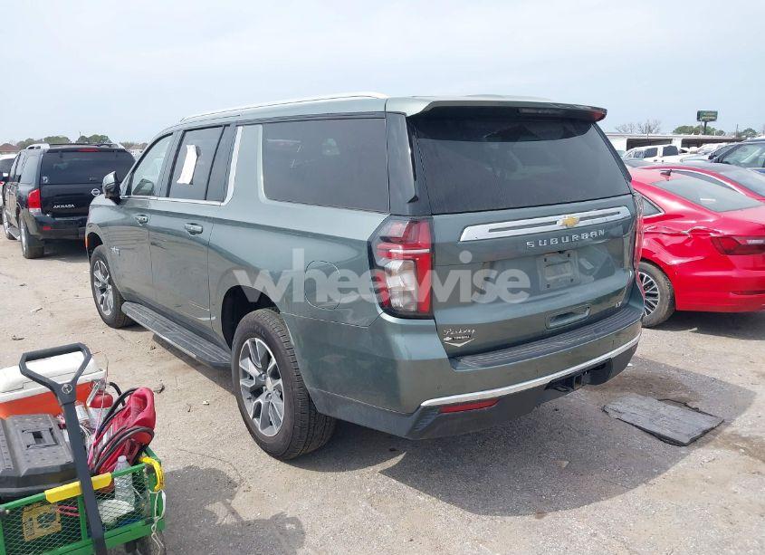 Photo 3 of 2024 Chevrolet Suburban 2WD LT (VIN 1GNSCCKD1RR221625)