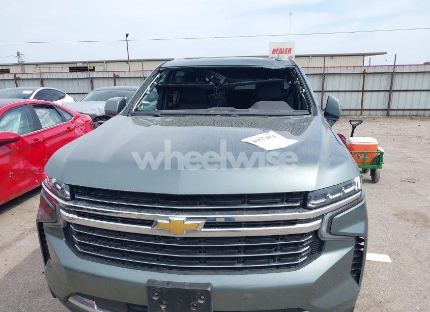 Photo 6 of 2024 Chevrolet Suburban 2WD LT (VIN 1GNSCCKD1RR221625)