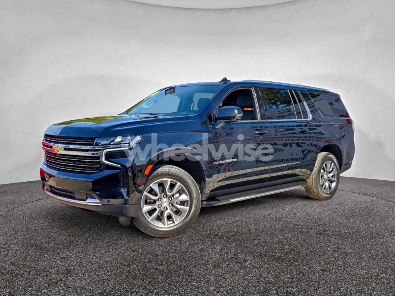 Photo 2 of 2024 CHEVROLET SUBURBAN C1500 LT (VIN 1GNSCCKD1RR261705)