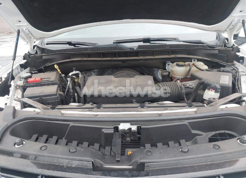 Photo 10 of 2021 Chevrolet Suburban 2WD LT (VIN 1GNSCCKD2MR150654)