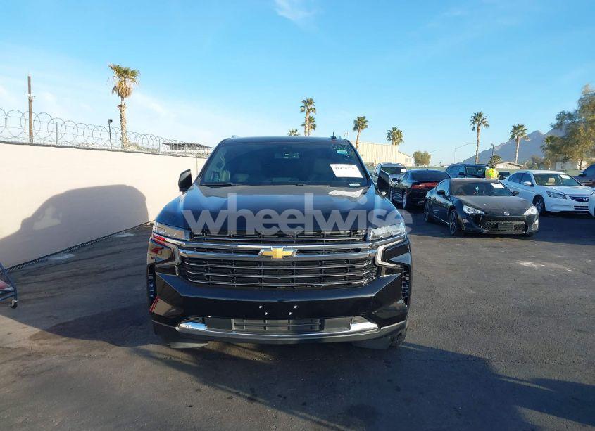 Photo 12 of 2021 Chevrolet Suburban 2WD LT (VIN 1GNSCCKD2MR328577)
