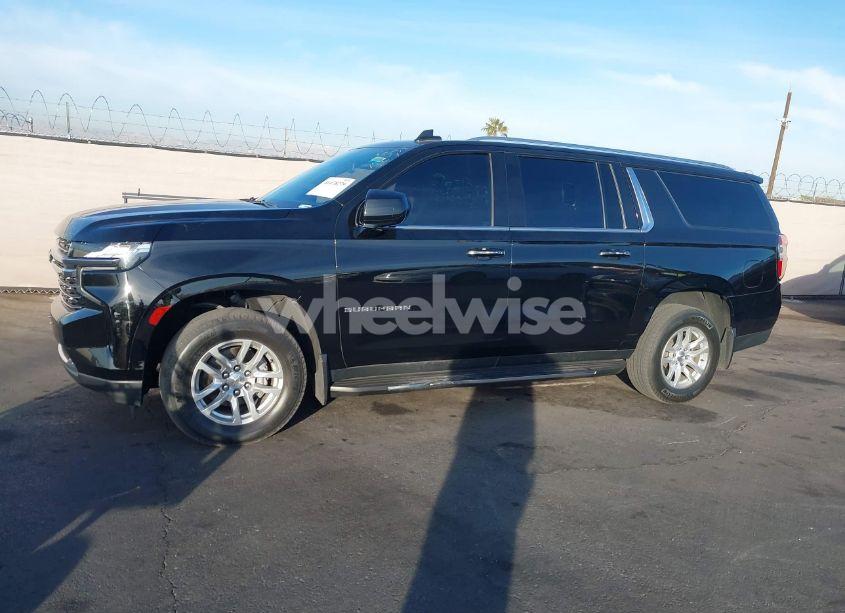 Photo 14 of 2021 Chevrolet Suburban 2WD LT (VIN 1GNSCCKD2MR328577)