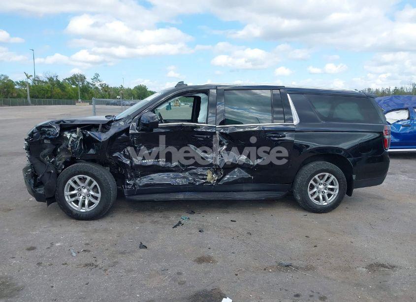 Photo 14 of 2022 Chevrolet Suburban 2WD LT (VIN 1GNSCCKD2NR201474)