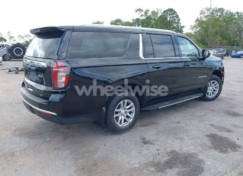 Photo 4 of 2022 Chevrolet Suburban 2WD LT (VIN 1GNSCCKD2NR201474)