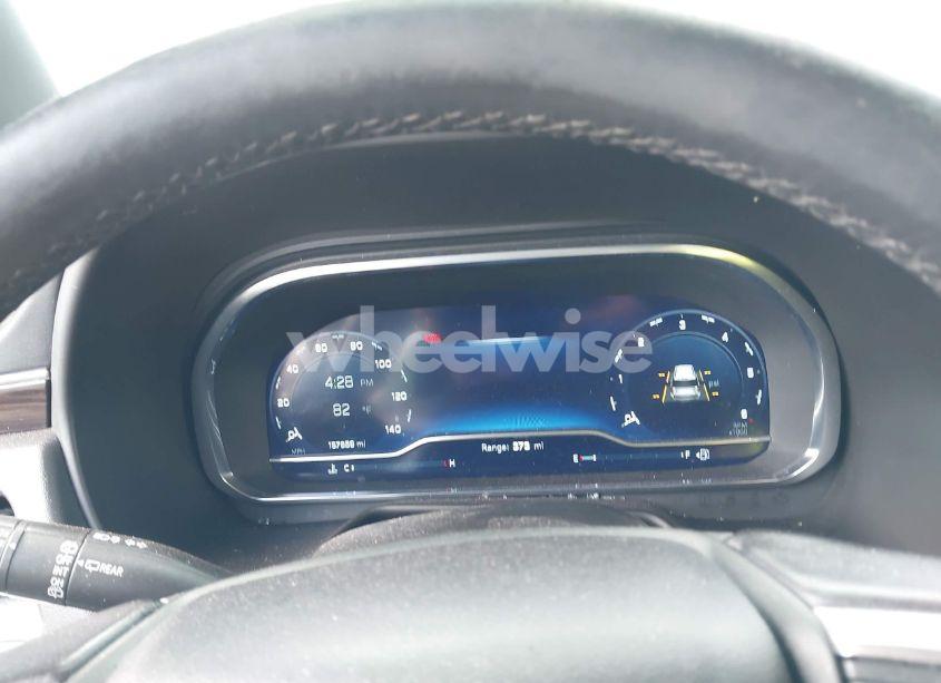 Photo 7 of 2022 Chevrolet Suburban 2WD LT (VIN 1GNSCCKD2NR201474)