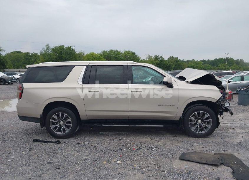 Photo 14 of 2023 Chevrolet Suburban 2WD LT (VIN 1GNSCCKD2PR170276)