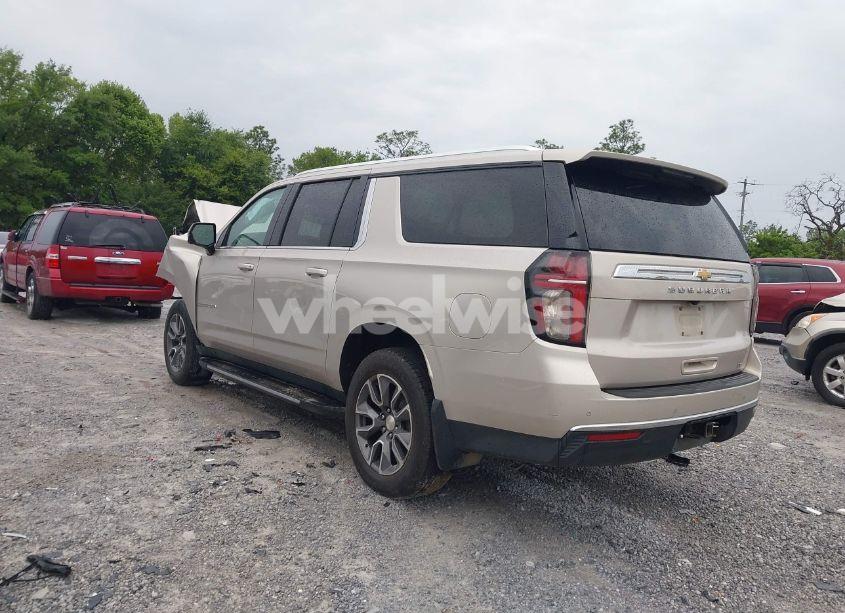 Photo 3 of 2023 Chevrolet Suburban 2WD LT (VIN 1GNSCCKD2PR170276)