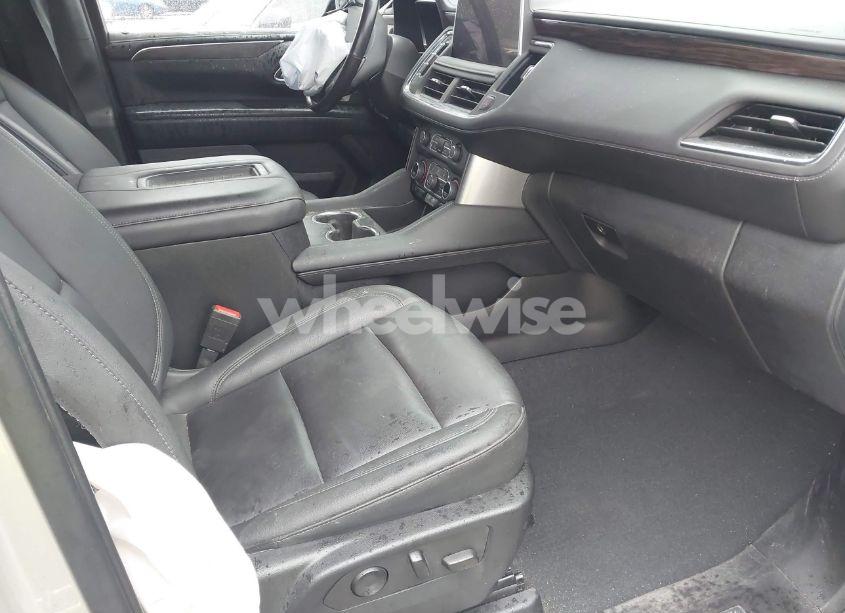 Photo 5 of 2023 Chevrolet Suburban 2WD LT (VIN 1GNSCCKD2PR170276)