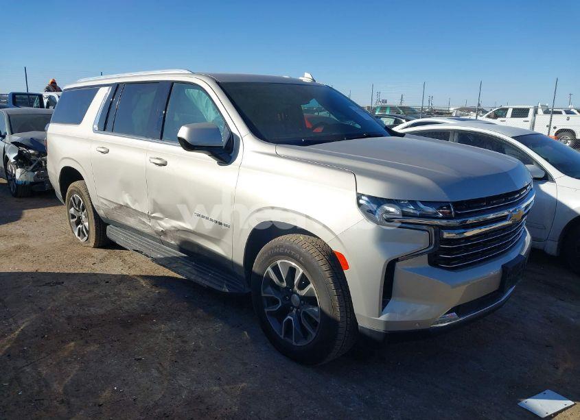 2023 Chevrolet Suburban 2WD LT (VIN 1GNSCCKD2PR522272) main photo