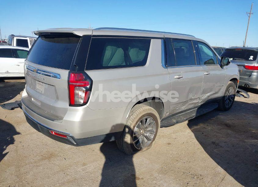 Photo 4 of 2023 Chevrolet Suburban 2WD LT (VIN 1GNSCCKD2PR522272)