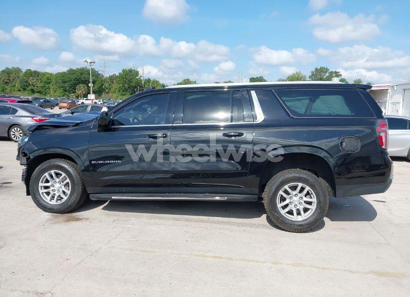 Photo 15 of 2021 Chevrolet Suburban 2WD LT (VIN 1GNSCCKD3MR195196)