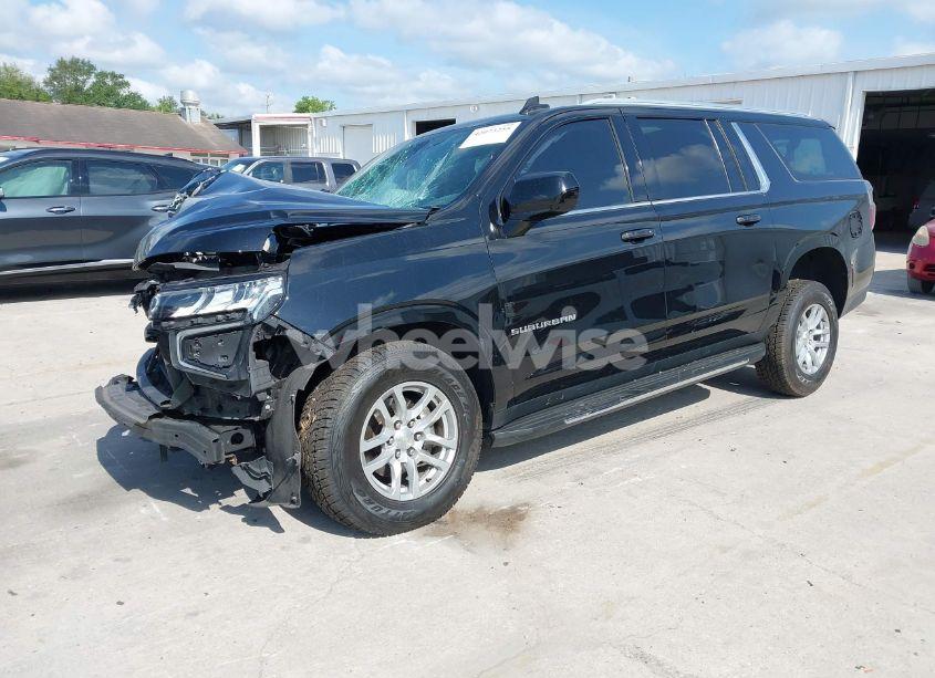 Photo 2 of 2021 Chevrolet Suburban 2WD LT (VIN 1GNSCCKD3MR195196)