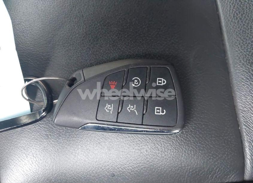 Photo 11 of 2023 Chevrolet Suburban 2WD LT (VIN 1GNSCCKD3PR323344)