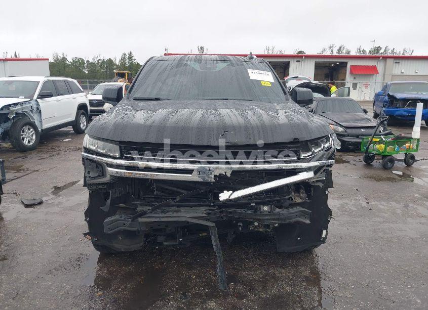Photo 12 of 2023 Chevrolet Suburban 2WD LT (VIN 1GNSCCKD3PR323344)
