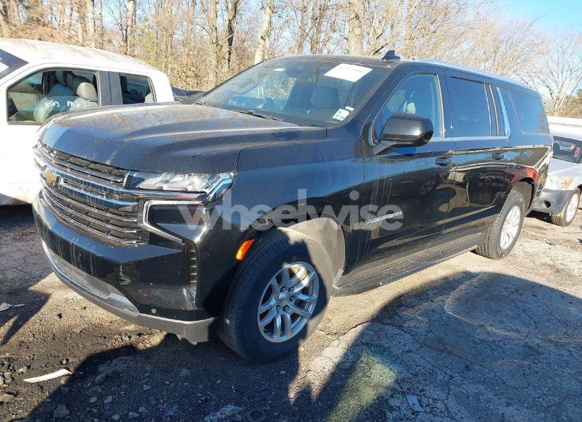 Photo 2 of 2023 Chevrolet Suburban 2WD LT (VIN 1GNSCCKD4PR411304)