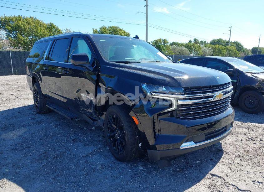 2024 Chevrolet Suburban 2WD LT (VIN 1GNSCCKD4RR392675) main photo