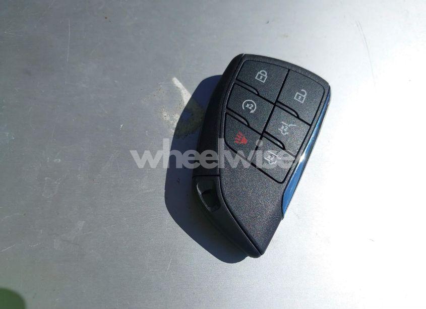 Photo 11 of 2024 Chevrolet Suburban 2WD LT (VIN 1GNSCCKD4RR392675)