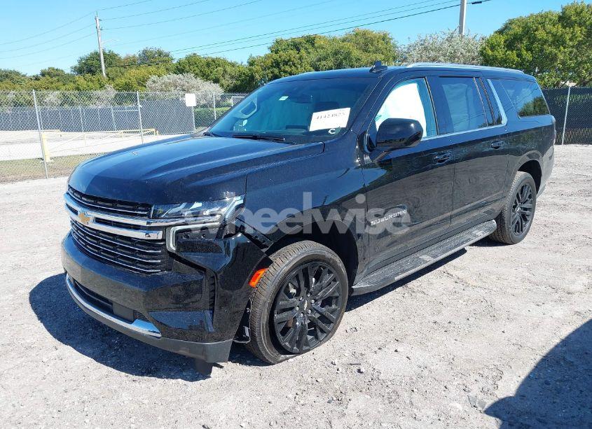 Photo 2 of 2024 Chevrolet Suburban 2WD LT (VIN 1GNSCCKD4RR392675)