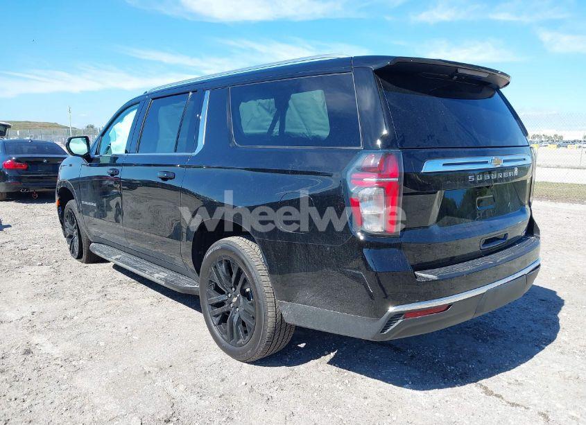 Photo 3 of 2024 Chevrolet Suburban 2WD LT (VIN 1GNSCCKD4RR392675)