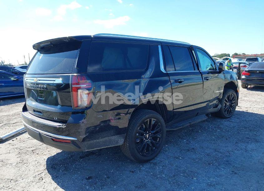 Photo 4 of 2024 Chevrolet Suburban 2WD LT (VIN 1GNSCCKD4RR392675)