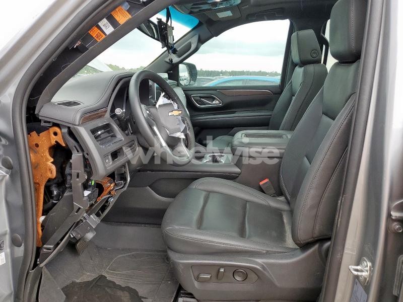 Photo 10 of 2023 CHEVROLET SUBURBAN C1500 LT (VIN 1GNSCCKD5PR308814)