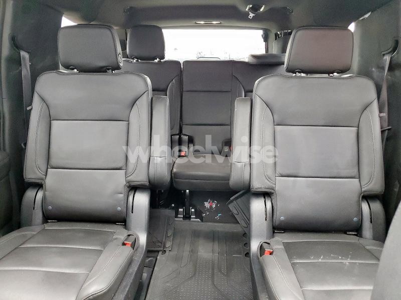 Photo 2 of 2023 CHEVROLET SUBURBAN C1500 LT (VIN 1GNSCCKD5PR308814)