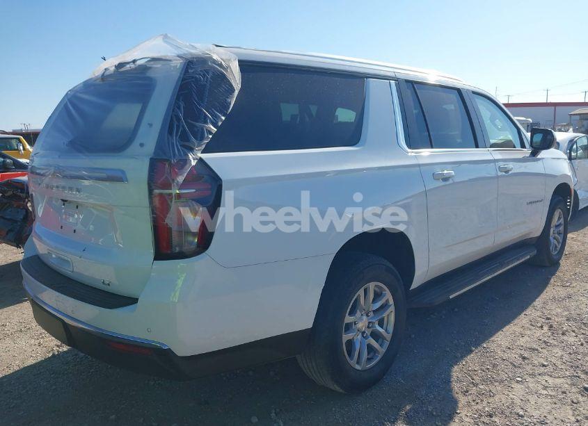 Photo 4 of 2023 Chevrolet Suburban 2WD LT (VIN 1GNSCCKD5PR346172)