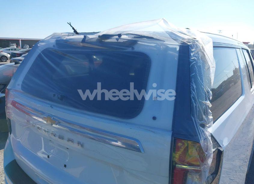 Photo 6 of 2023 Chevrolet Suburban 2WD LT (VIN 1GNSCCKD5PR346172)