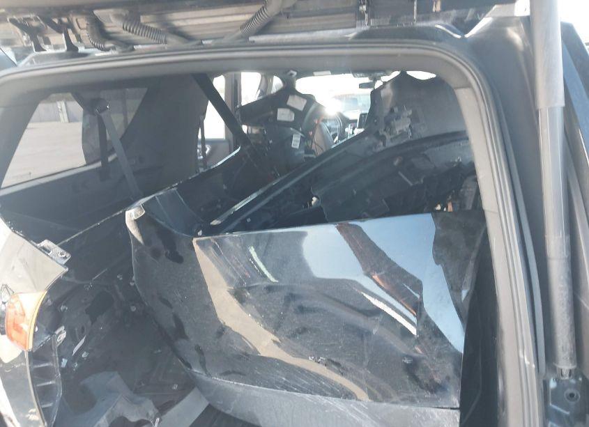 Photo 12 of 2022 Chevrolet Suburban 2WD LT (VIN 1GNSCCKD7NR278969)