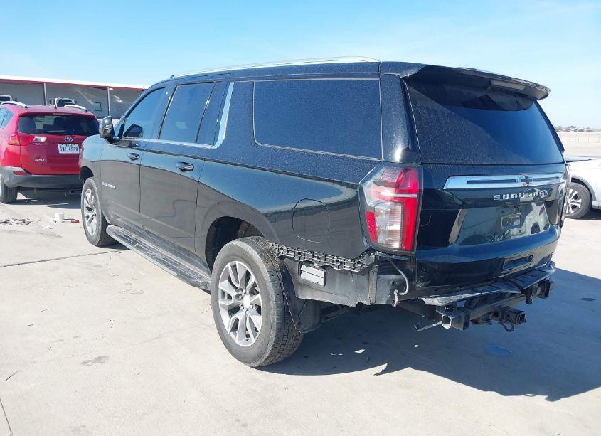 Photo 3 of 2022 Chevrolet Suburban 2WD LT (VIN 1GNSCCKD7NR278969)