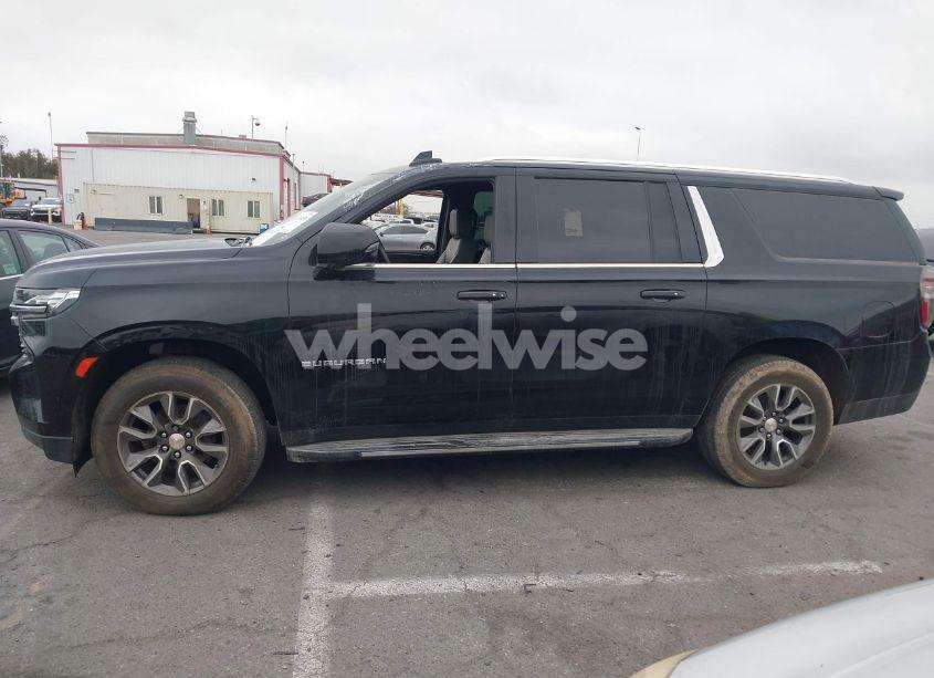 Photo 13 of 2021 Chevrolet Suburban 2WD LT (VIN 1GNSCCKD8MR146950)