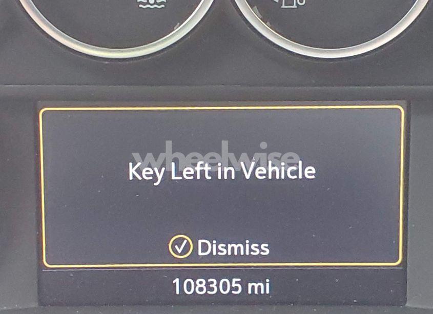 Photo 15 of 2021 Chevrolet Suburban 2WD LT (VIN 1GNSCCKD8MR269020)