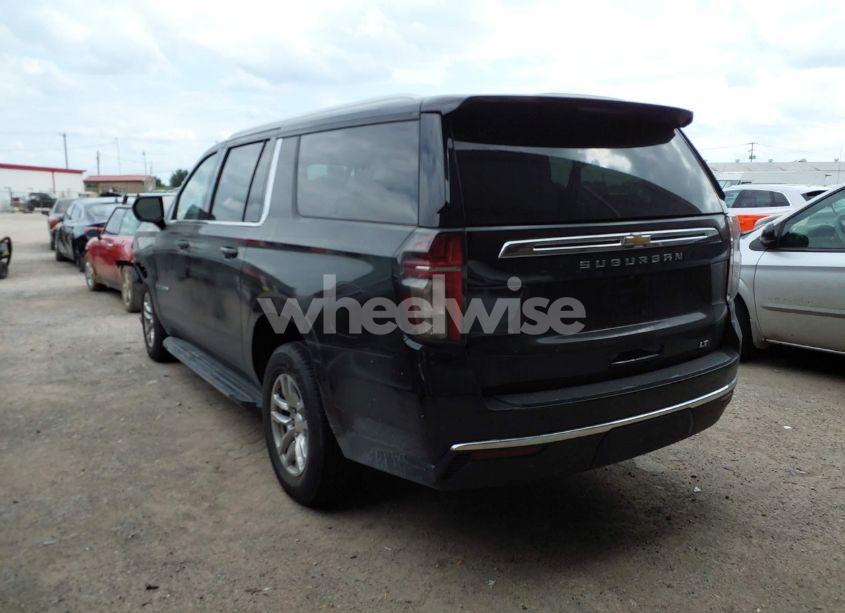 Photo 3 of 2021 Chevrolet Suburban 2WD LT (VIN 1GNSCCKD8MR269020)