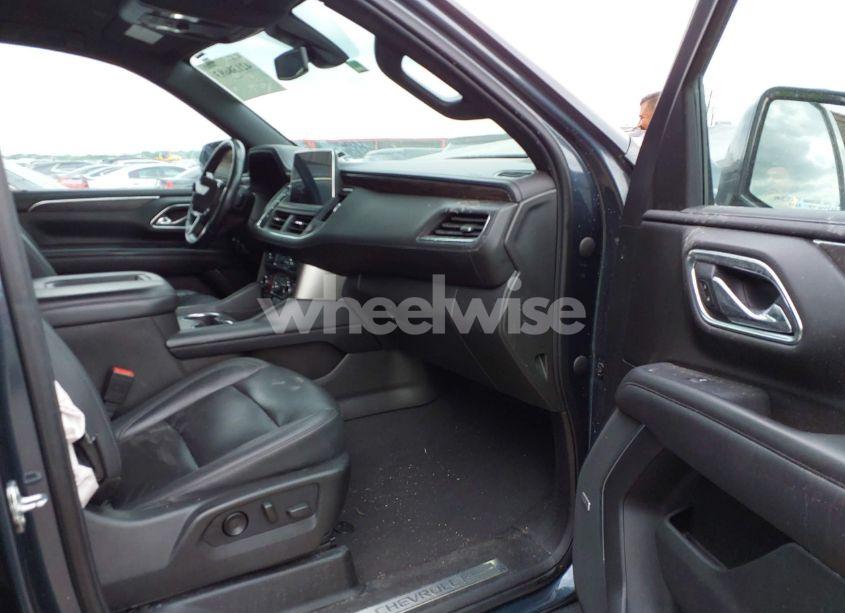 Photo 5 of 2021 Chevrolet Suburban 2WD LT (VIN 1GNSCCKD8MR269020)